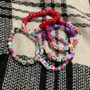 5 Taylor swift random bracelets bundle